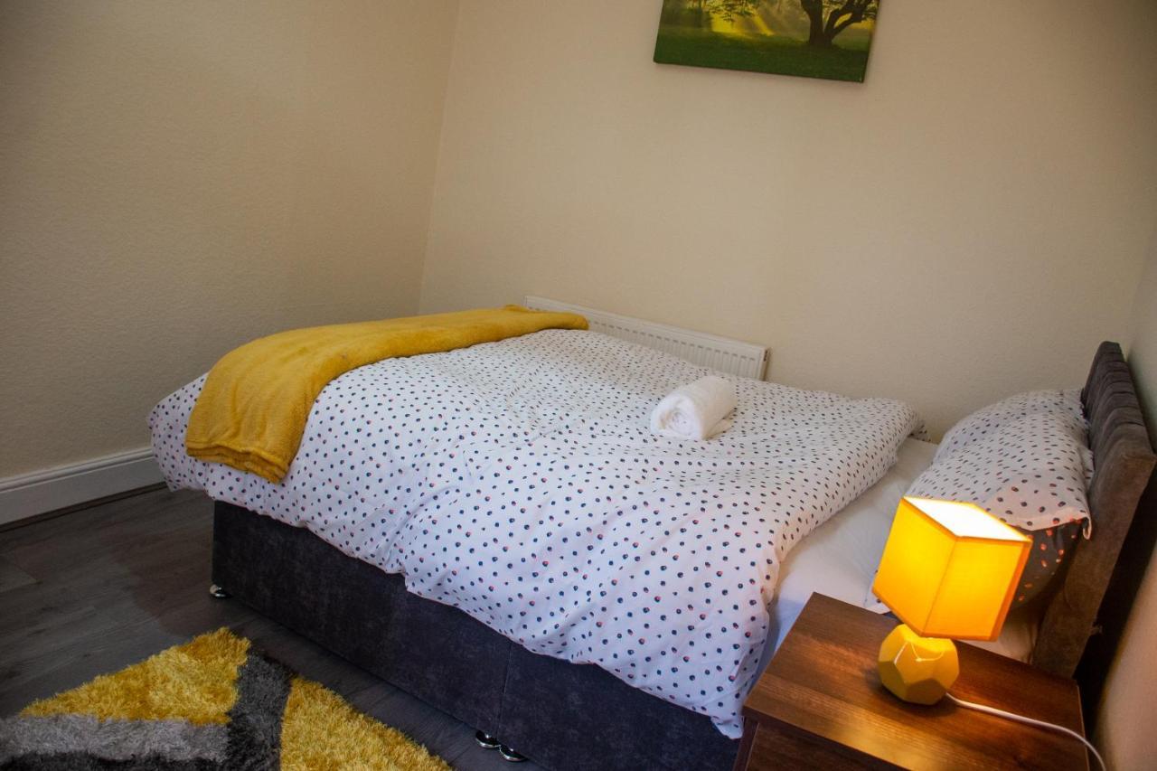 Royale Green View House- Free Parking, Wifi, Perfect For Contractors And Holiday Northampton Exteriör bild
