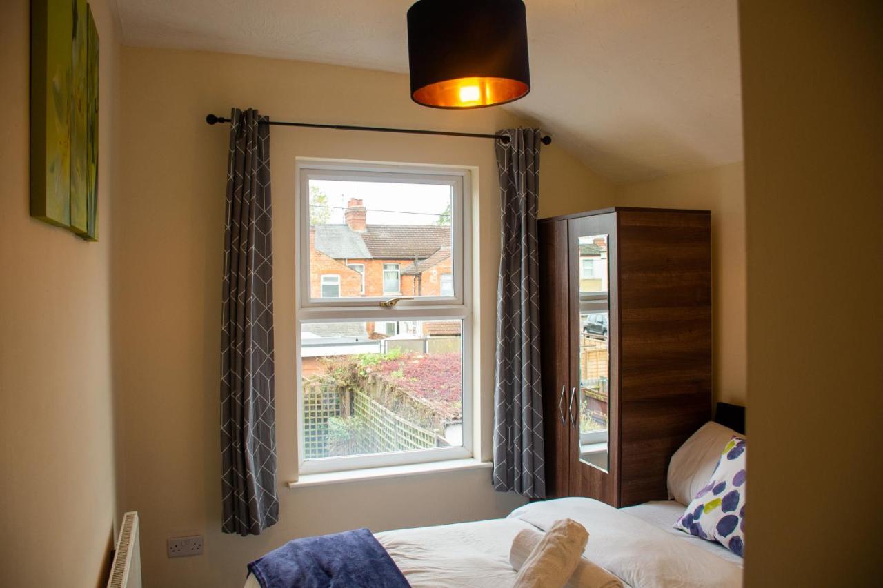 Royale Green View House- Free Parking, Wifi, Perfect For Contractors And Holiday Northampton Exteriör bild